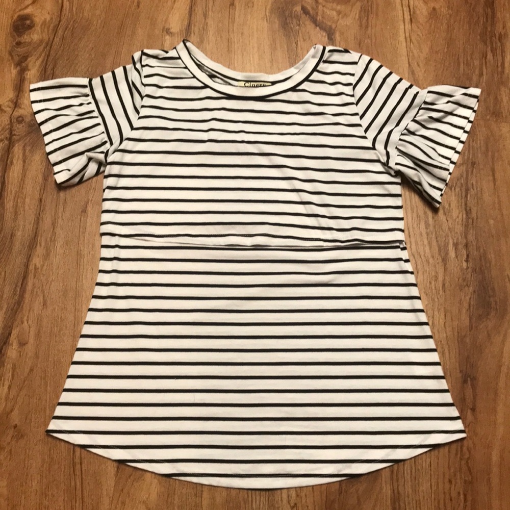 Nursing ruffled top